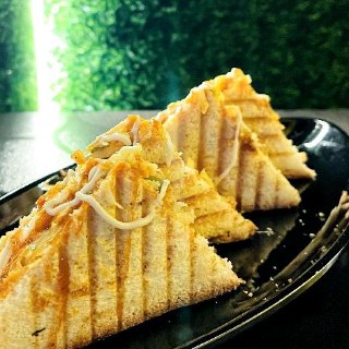 VEGIE CHEESE SANDWICHES