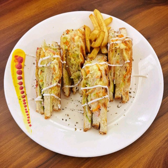 Veg Club Sandwich