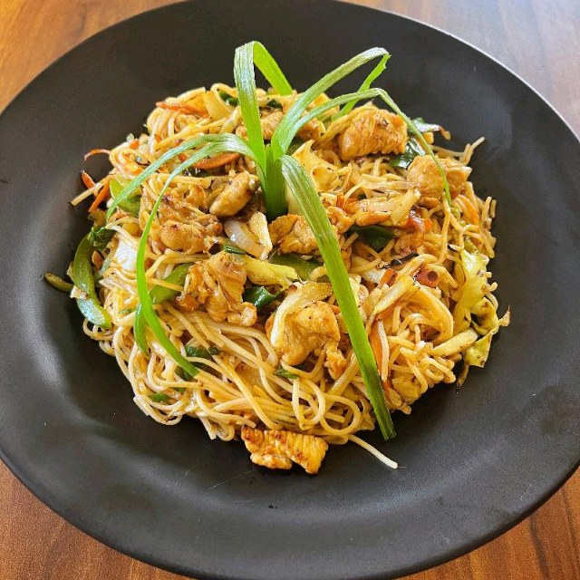 Chicken Schezwan Noodles