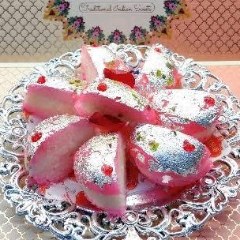 Strawberry Chhena Roll