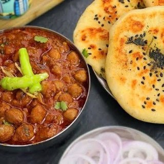 Chole Kulche