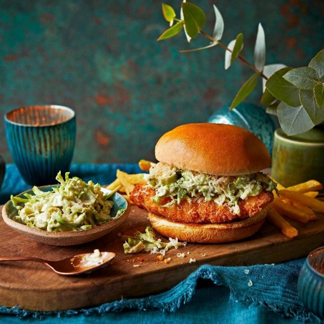 CHICKEN BURGER 
