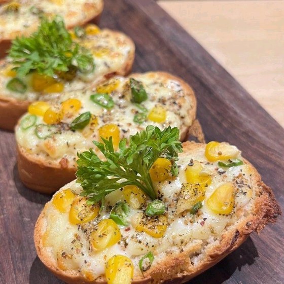 Corn Garlic Bread 