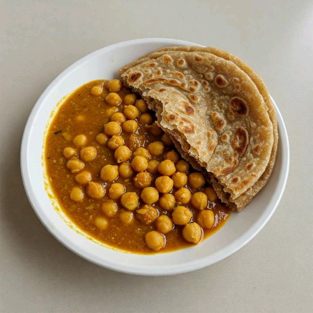 chhole+3 Paratha