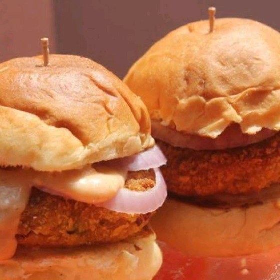 Aloo Tikki Burger