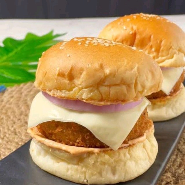 Cheese Aloo Tikki Burger