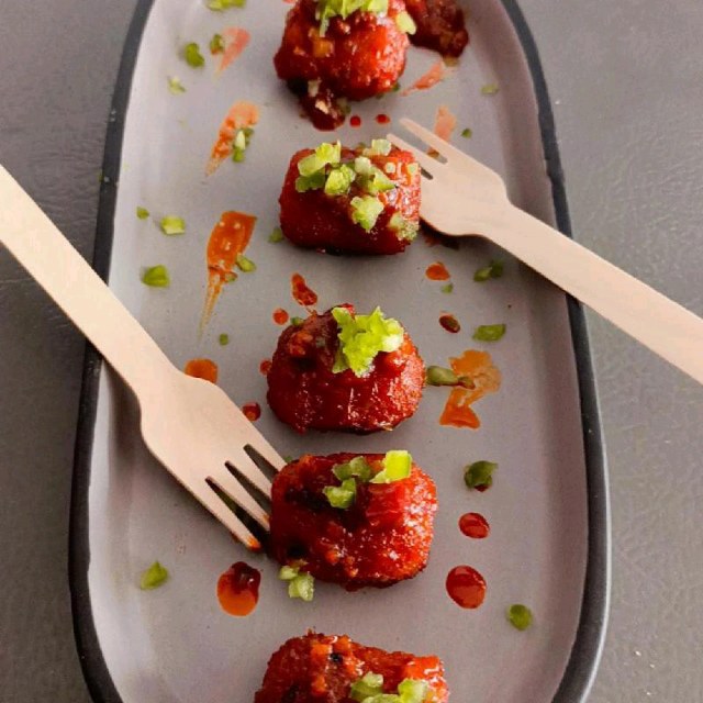 Schezwan Potato Nuggets(8Pc) 