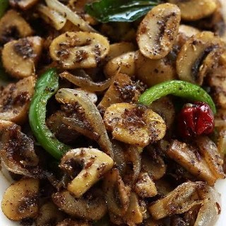 Peeper Mushroom Dry(Half)
