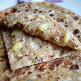 Aloo Payaz Prantha