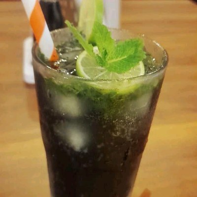 Kala Khatta Mojito
