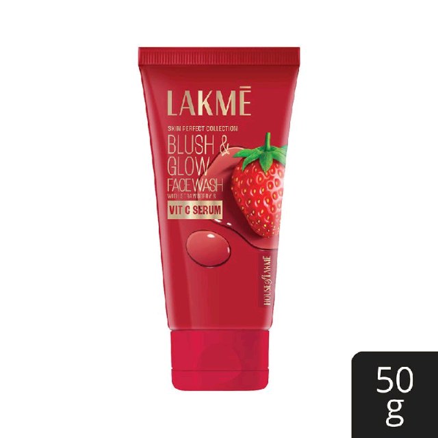 LAKME Blush & Glow Hydrating Strawberry Face Wash 50g