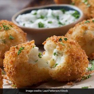 Aaloo Cheeze Shots