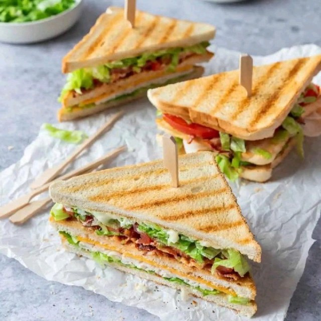 Egg Club Sandwich
