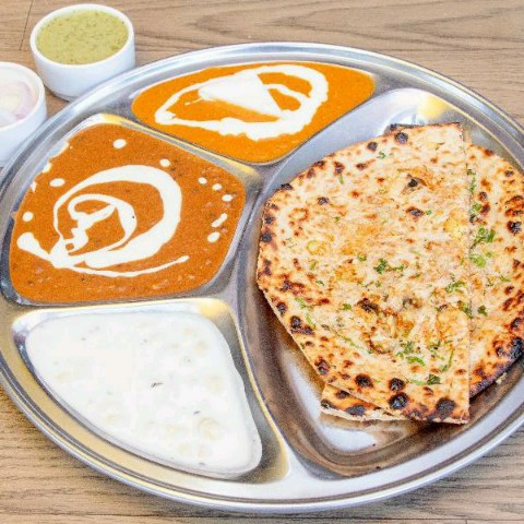 Naan with Gravy