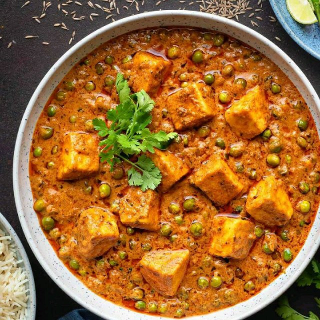 Mattar paneer Full