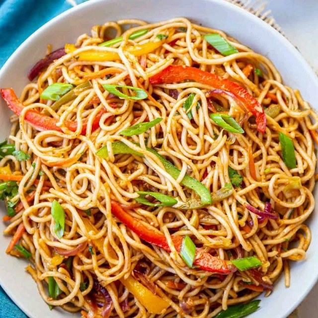 Noodles(Veg/Hakka/Chilly/Garlic)Full