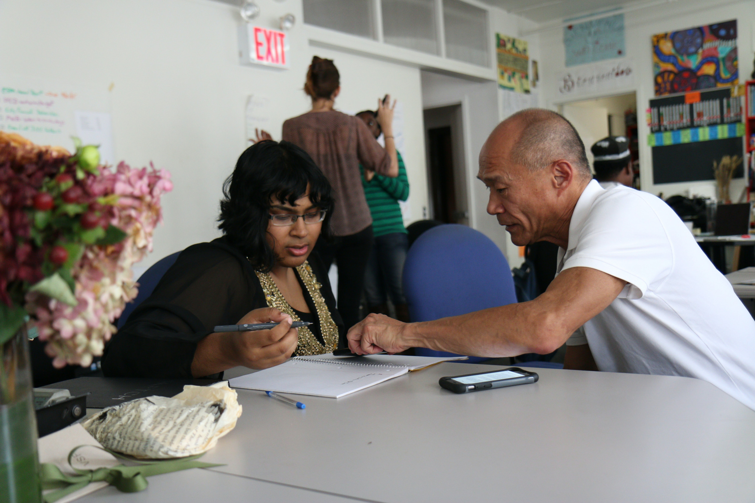 Group vs Private French Lessons: Which Should You Choose?