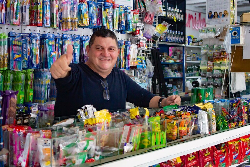 Alfonso Plata Páez, microempresario y gerente del Supermercado Merca Éxito, en Arauca, es cliente de Microcréditos Alcaraván desde hace más de 10 años.