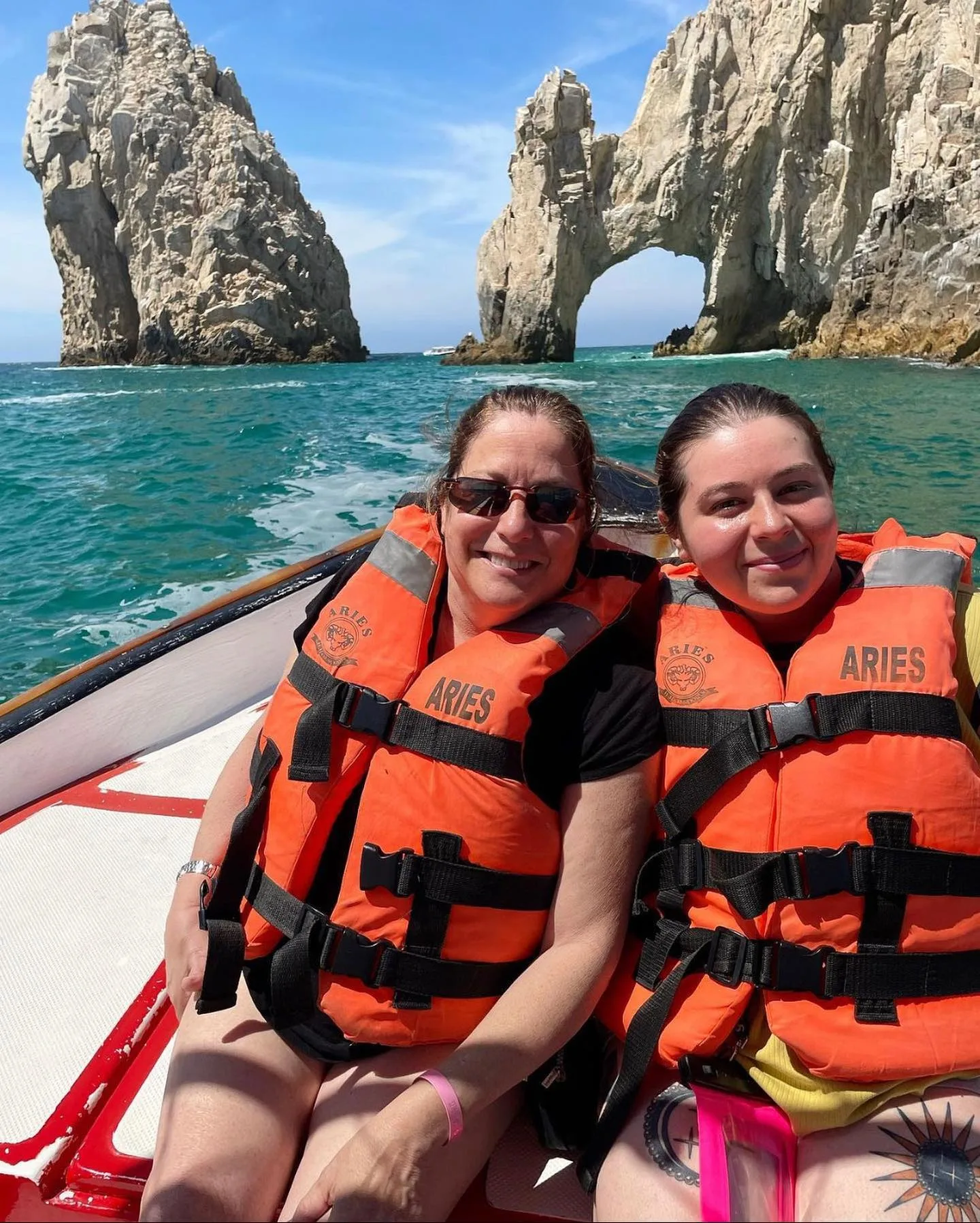 Arch Tour - Panga Boat