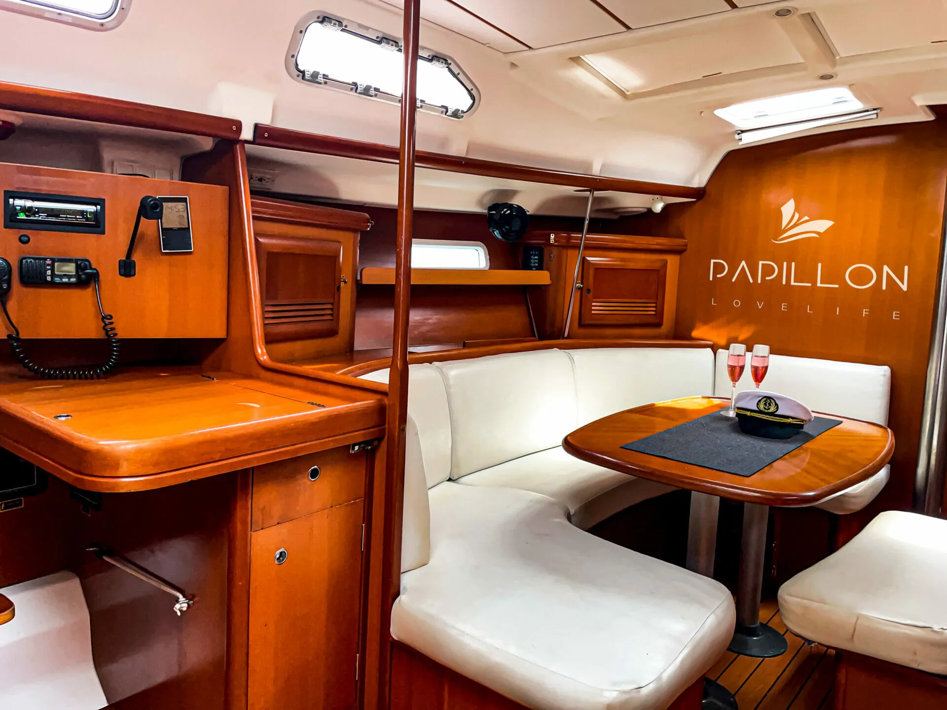 Beneteau 42