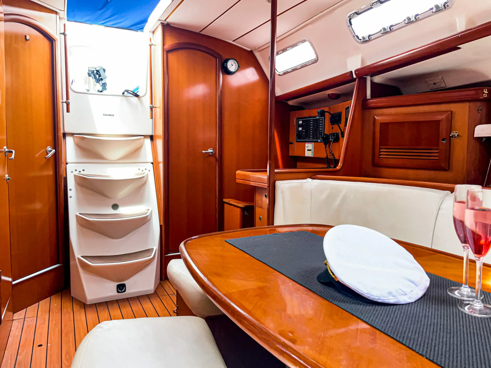 Beneteau 42