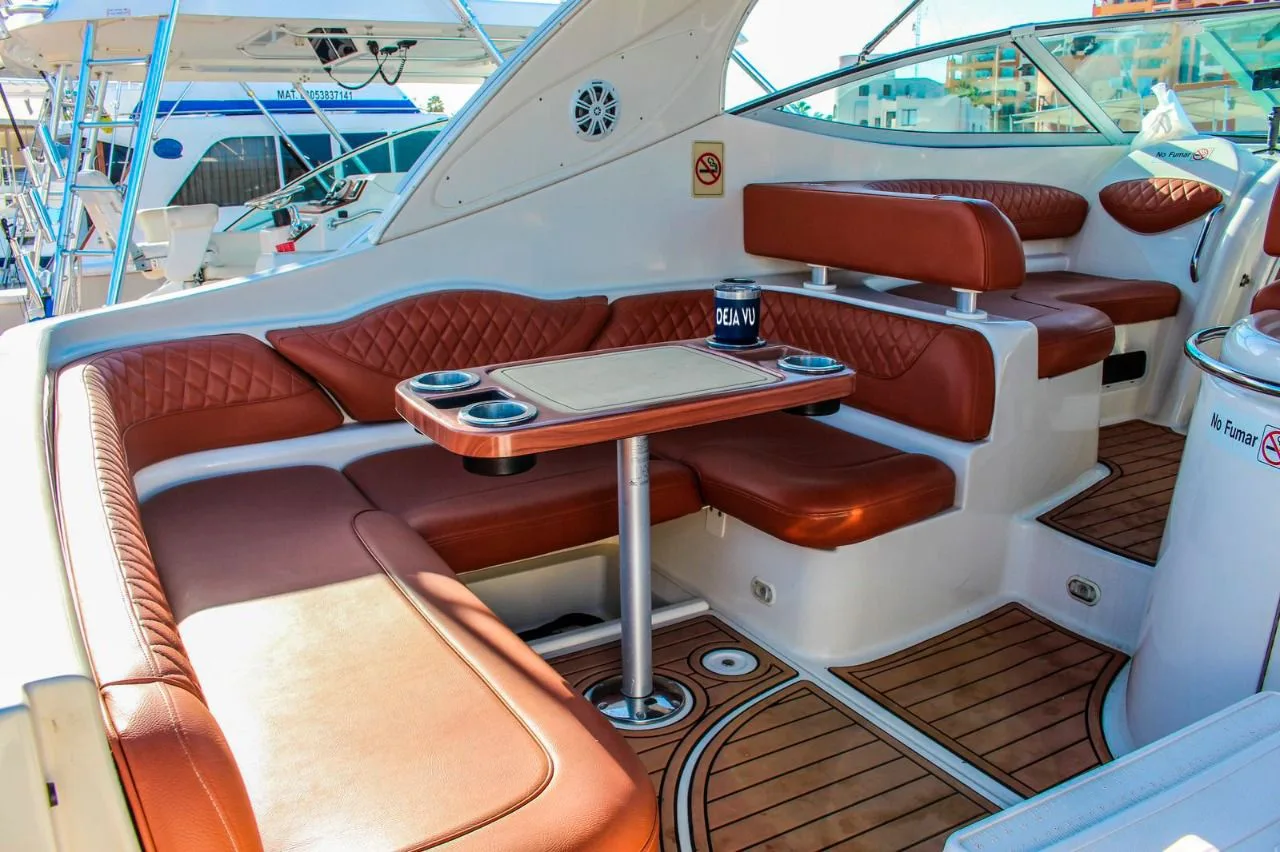 Maxum 38