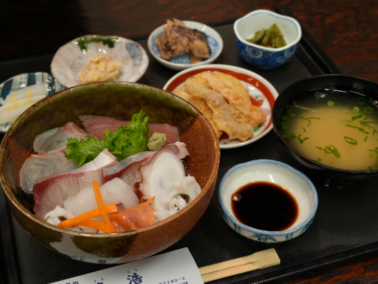 お食事処　魚浩