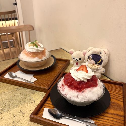 なつが おわっちゃう まえに かきごおりを たべたでござるよ！
ひさしぶりの こりらっくまどので ござる