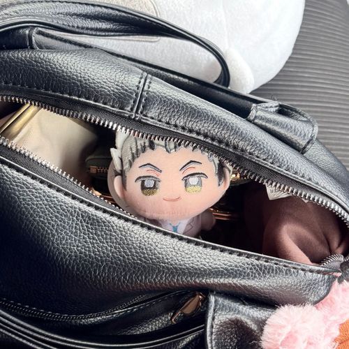 お友達の推しぬいを捕らえたのでしばらくうちで手厚くお世話して人馴れしてもらうよ〜🏐