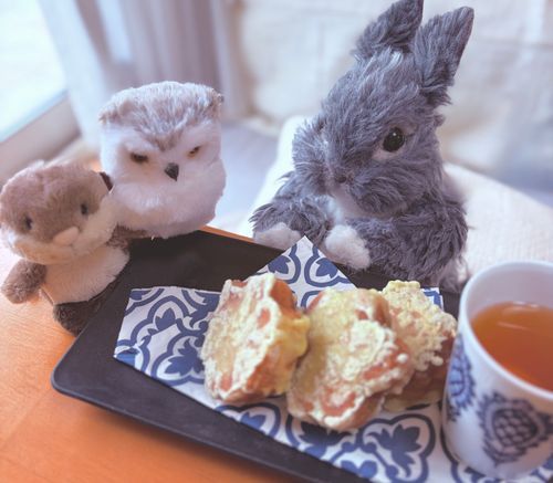 🍁揚げもみじ


お友だちのモチリアちゃんに
教えてもらった『揚げもみじ』🍁
カワウソの🌰マロンくんと
フクロウの🦉ホーちゃんと
一緒に作ったよ✨ 
揚げたてサクサクで美味しい〜😋
