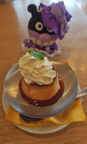 このプリン、たべていいの！？
うわーい！