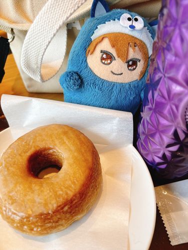 今日はドーナツ🍩
朝から暑いけど、体調気をつけて1日がんばろうね！