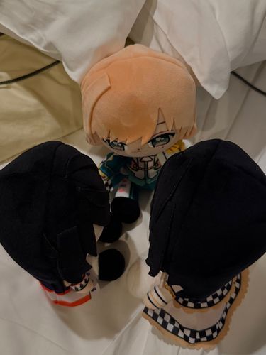 なにやら集まっておしゃべり中です