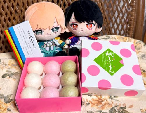 紙ふうせんというお菓子らしい
不思議な食感
サイダーと一緒にいただくとより美味しいね