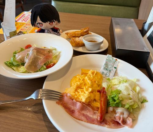 昼夜逆転を治すためにモーニングに来ました
朝からお腹いっぱい食べて、少しうとうと…