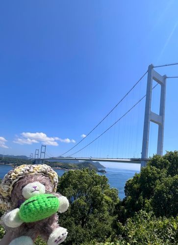 ( - -)<はしを みにいきました あついけど みごたえありました
「おおきいねぇ！」
