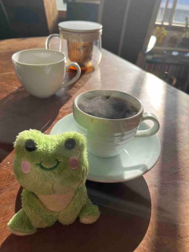 今日は札幌のカフェにきたよぉ〜
俺はいつもコーヒーはブラックだよ！ひとくちね