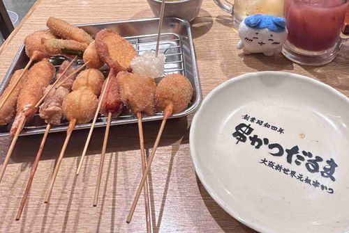 大阪旅行行った時の🐙
どて煮美味しくて何回もおかわりしてた〜、関東でも食べられないのかな😭