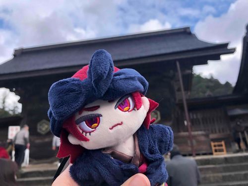 初詣に行ってきたんですけど雨とかふっちゃってました。