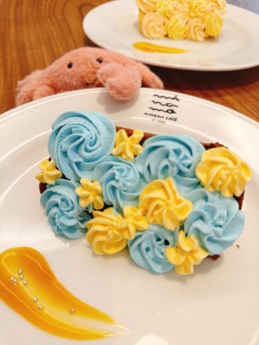 綺麗なシフォンケーキをいただいたやわらかいかに