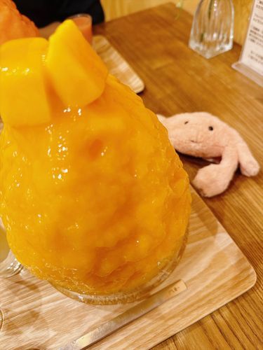 大きなカキ氷をいただいたやわらかいかに