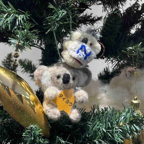 なげ、こあらのたいようさんと、くりすますの、つりーで、あそびましたよ🐨🎄