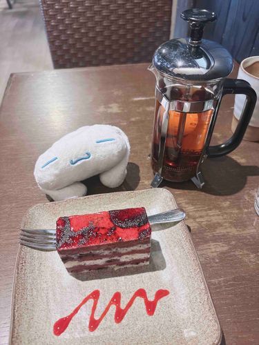 おしゃれなケーキと一緒に