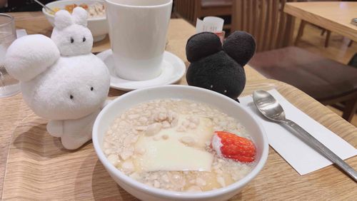 とうふぁ っていう すいーつ☁️
とろとろ ふあふあ あまい おとうふ みたいなの☁️
みためは かわいくない かも よかった よかった？☁️