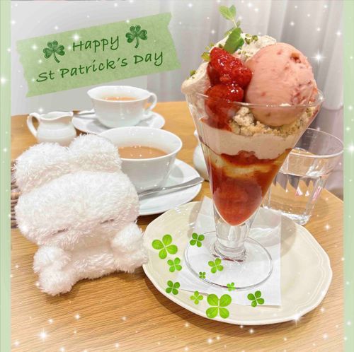 いちごのパフェ食べたよ🍓🍨