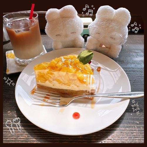 パイナップルいっぱいのタルト食べたよ🍍✨️
甘酸っぱくておいしかった♪♪
