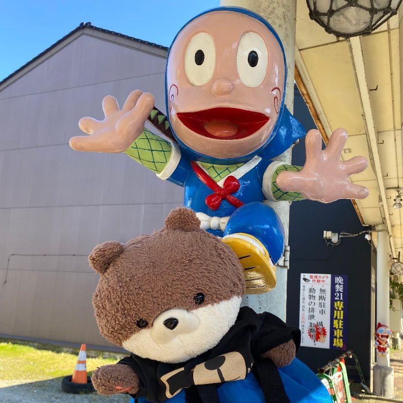 カワミちゃんだよ。海王丸パークの次は、氷見市の藤子不二雄Aしおかぜギャラリーって所に行ったよ。藤子不二雄A先生の作品がたくさんで楽しかったよ。うちのおかあさんはずっと『怪物くん』の歌を歌っていたよ🎤