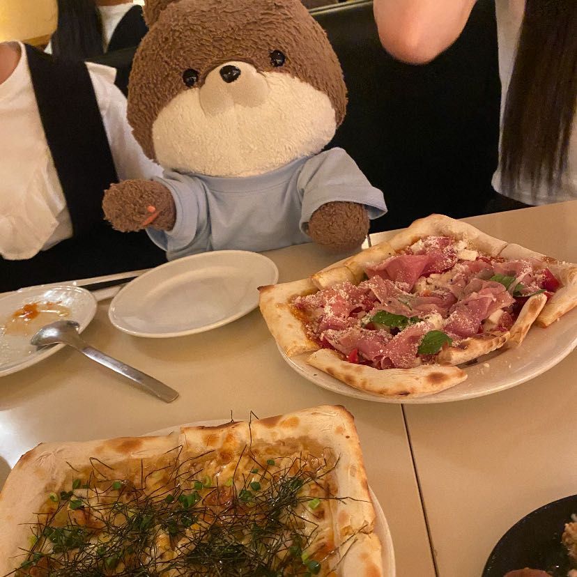 こんばんは、カワミちゃんだよ。今日はおとうさんのお誕生会をしにイタリアンのお店に連れて来てもらったよ‼️お店の雰囲気もお料理も最高だったよ。おとうさんお誕生日おめでとう🎂