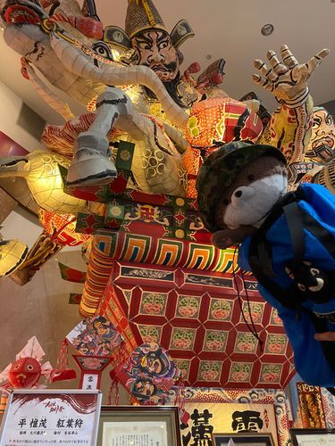 カワミちゃんはおかあさんの実家の青森県にやって来たよ！涼しいかと思ったらわりと暑かったよ。三枚目と四枚目の写真は、おばあちゃんがやってる畑と、畑から採れたカボチャだよ🎃