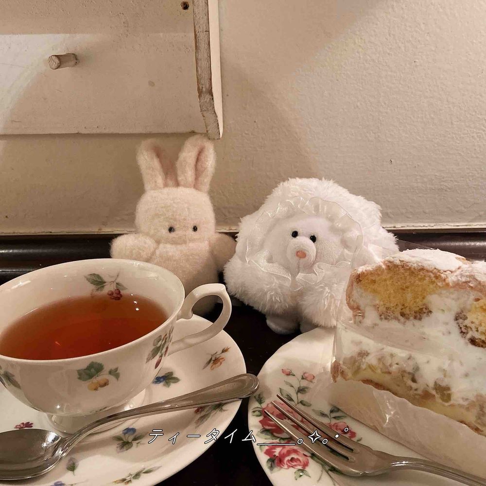 喫茶店で𝒕𝒆𝒂𝒕𝒊𝒎𝒆______